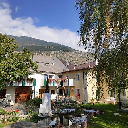 Ferienwohnung Obstbauernhof Fohlenhof Laas Exterior foto