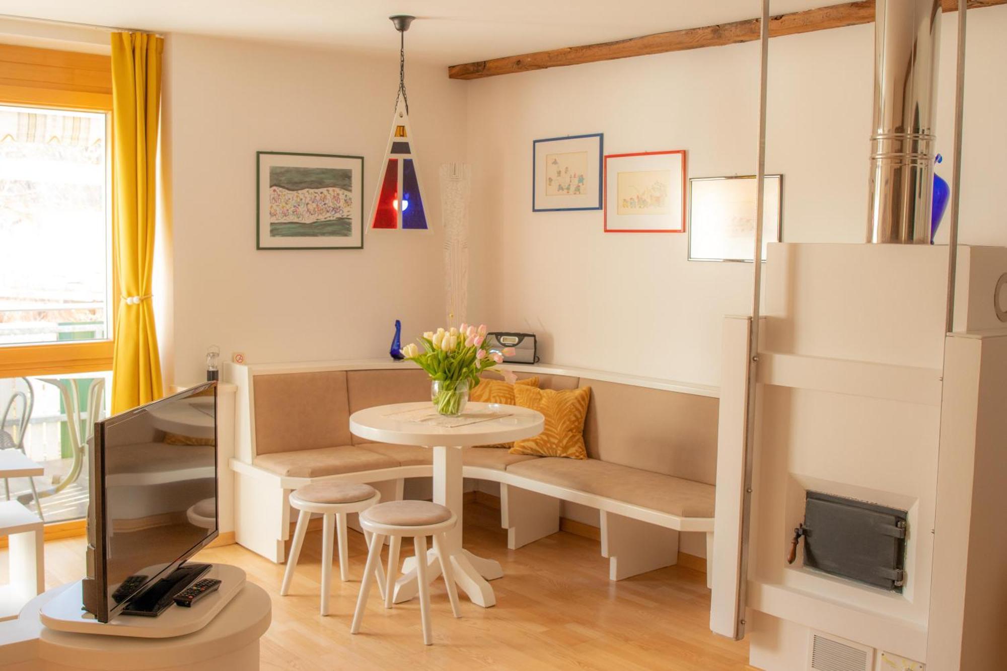 Ferienwohnung Obstbauernhof Fohlenhof Laas Exterior foto