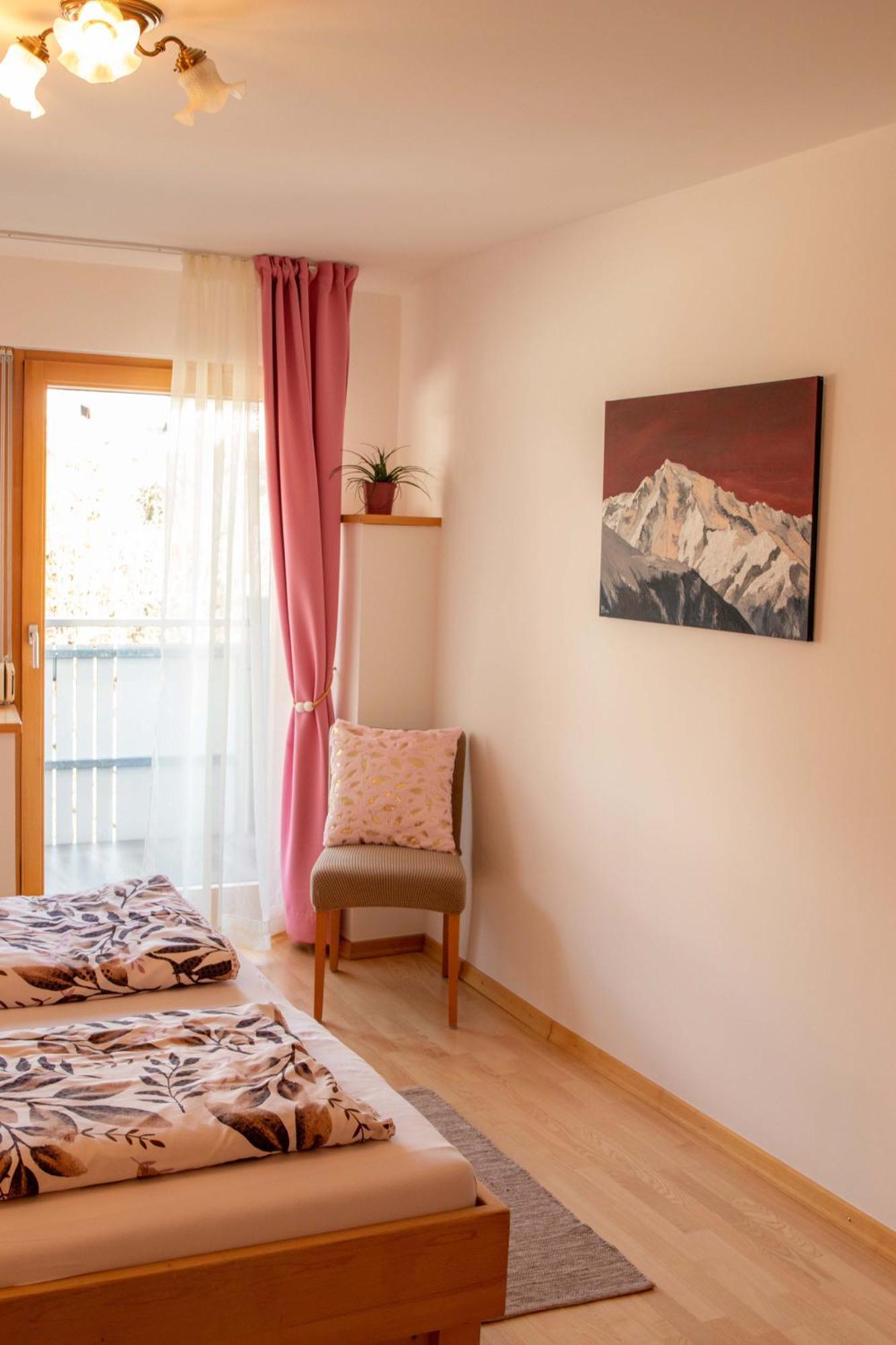 Ferienwohnung Obstbauernhof Fohlenhof Laas Exterior foto