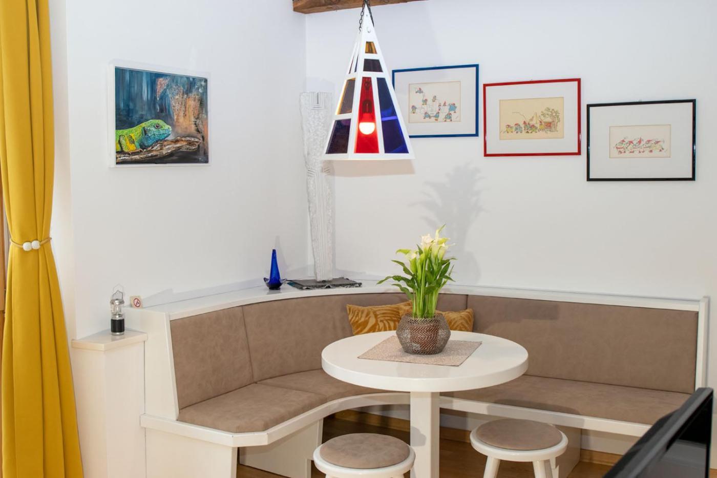 Ferienwohnung Obstbauernhof Fohlenhof Laas Exterior foto