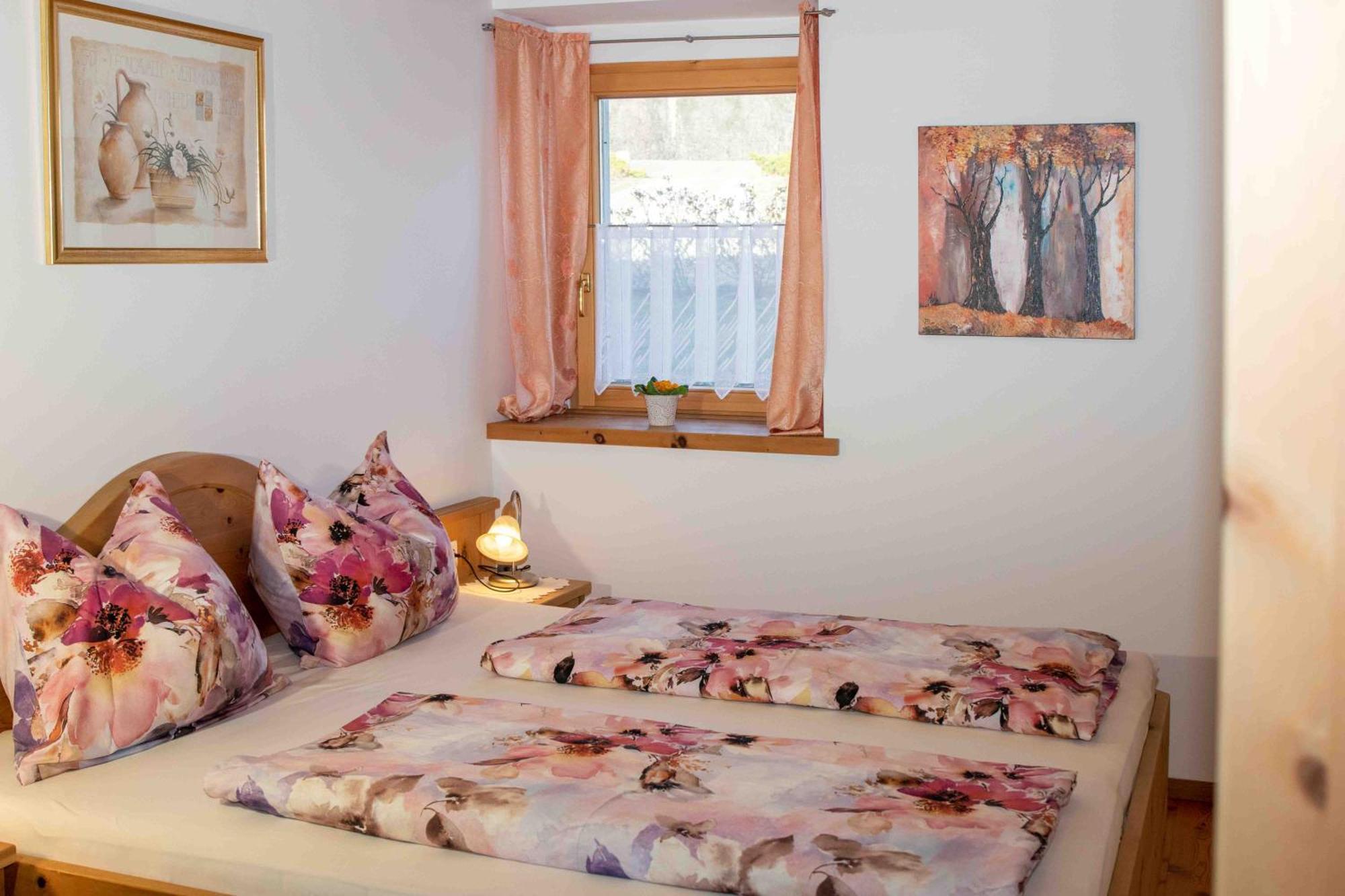 Ferienwohnung Obstbauernhof Fohlenhof Laas Exterior foto