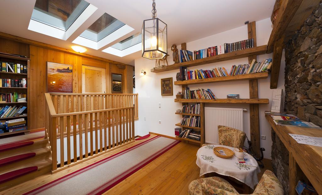 Ferienwohnung Obstbauernhof Fohlenhof Laas Exterior foto